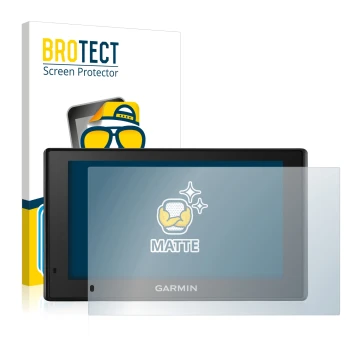 Parte frontal de un envase de producto con el logotipo de la marca BROTECT. Al lado se muestra el dispositivo Garmin DriveSmar