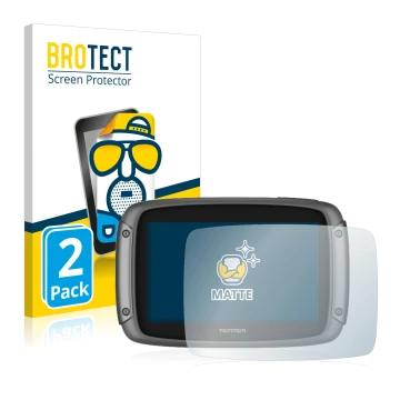 Parte frontal de un envase de producto con el logotipo de la marca BROTECT. Al lado se muestra el dispositivo TomTom Rider 50 