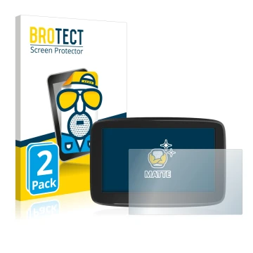 Parte frontal de un envase de producto con el logotipo de la marca BROTECT. Al lado se muestra el dispositivo TomTom GO Classi