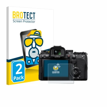 Parte frontal de un envase de producto con el logotipo de la marca BROTECT. Al lado se muestra el dispositivo Sony Alpha 9 III