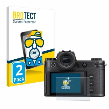 Parte frontal de un envase de producto con el logotipo de la marca BROTECT. Al lado se muestra el dispositivo Leica SL3 con su