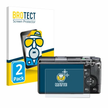 Parte frontal de un envase de producto con el logotipo de la marca BROTECT. Al lado se muestra el dispositivo Ricoh GR III HDF