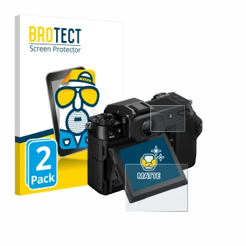 Parte frontal de un envase de producto con el logotipo de la marca BROTECT. Al lado se muestra el dispositivo Fujifilm GFX100S