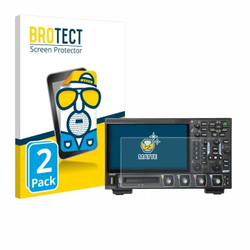 Parte frontal de un envase de producto con el logotipo de la marca BROTECT. Al lado se muestra el dispositivo Rigol DHO914 con