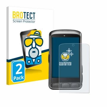 Parte frontal de un envase de producto con el logotipo de la marca BROTECT. Al lado se muestra el dispositivo Wahoo Elemnt ACE