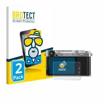 Parte frontal de un envase de producto con el logotipo de la marca BROTECT. Al lado se muestra el dispositivo Fujifilm X-E5 co
