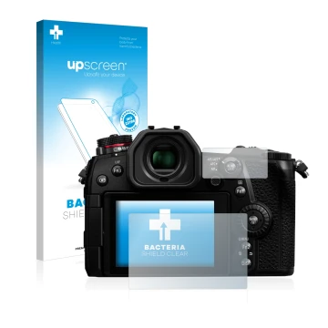 Parte frontal de un envase de producto con el logotipo de la marca upscreen. Al lado se muestra el dispositivo Panasonic Lumix