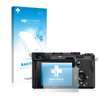 Parte frontal de un envase de producto con el logotipo de la marca upscreen. Al lado se muestra el dispositivo Sony A7C con su