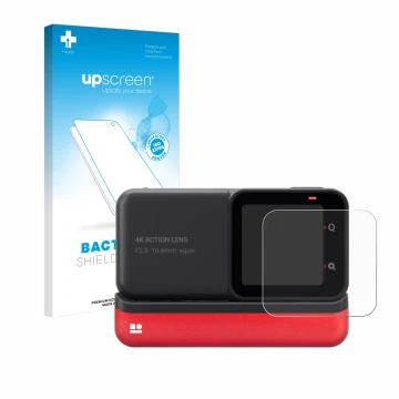 Parte frontal de un envase de producto con el logotipo de la marca upscreen. Al lado se muestra el dispositivo Insta360 One RS