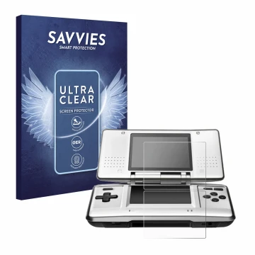 Parte frontal de un envase de producto con el logotipo de la marca Savvies. Al lado se muestra el dispositivo Nintendo DS con 