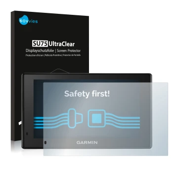Parte frontal de un envase de producto con el logotipo de la marca Savvies. Al lado se muestra el dispositivo Garmin DriveSmar