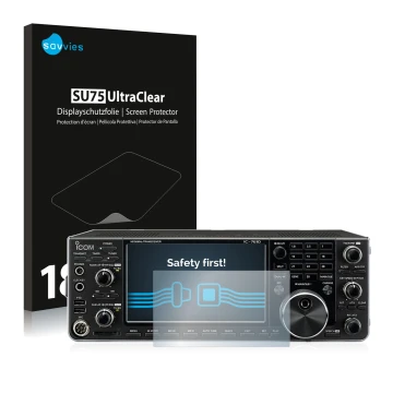 Parte frontal de un envase de producto con el logotipo de la marca Savvies. Al lado se muestra el dispositivo Icom IC-7610 con