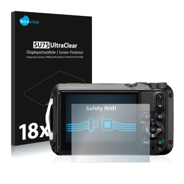 Parte frontal de un envase de producto con el logotipo de la marca Savvies. Al lado se muestra el dispositivo Ricoh WG-6 con s