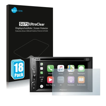 Parte frontal de un envase de producto con el logotipo de la marca Savvies. Al lado se muestra el dispositivo Pioneer AVH-Z320