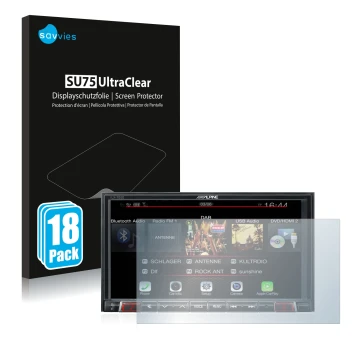 Parte frontal de un envase de producto con el logotipo de la marca Savvies. Al lado se muestra el dispositivo Alpine iLX-702D 