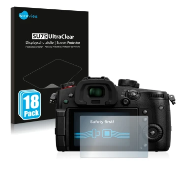 Parte frontal de un envase de producto con el logotipo de la marca Savvies. Al lado se muestra el dispositivo Panasonic Lumix 