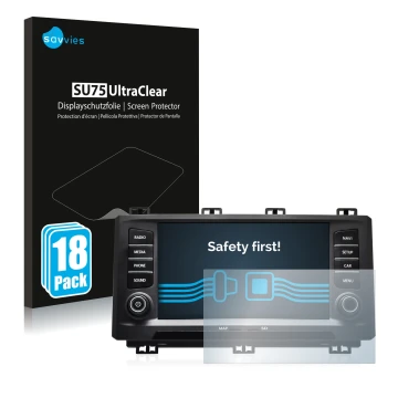 Parte frontal de un envase de producto con el logotipo de la marca Savvies. Al lado se muestra el dispositivo Seat Ateca 2017 