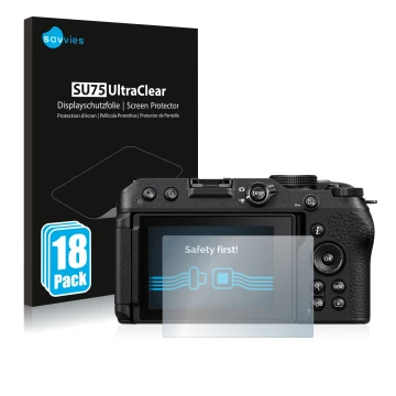 Parte frontal de un envase de producto con el logotipo de la marca Savvies. Al lado se muestra el dispositivo Nikon Z 30 con s