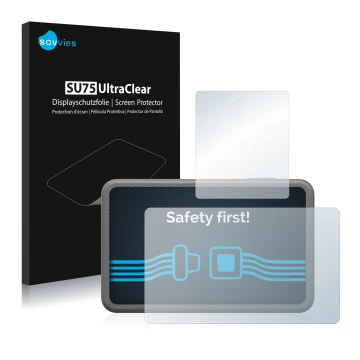 Parte frontal de un envase de producto con el logotipo de la marca Savvies. Al lado se muestra el dispositivo DJI Osmo Action 