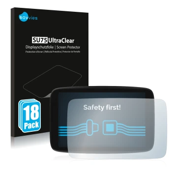 Parte frontal de un envase de producto con el logotipo de la marca Savvies. Al lado se muestra el dispositivo TomTom GO Camper