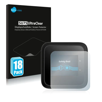 Parte frontal de un envase de producto con el logotipo de la marca Savvies. Al lado se muestra el dispositivo Netgear Nighthaw