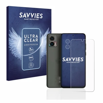 Parte frontal de un envase de producto con el logotipo de la marca Savvies. Al lado se muestra el dispositivo Motorola Edge 30