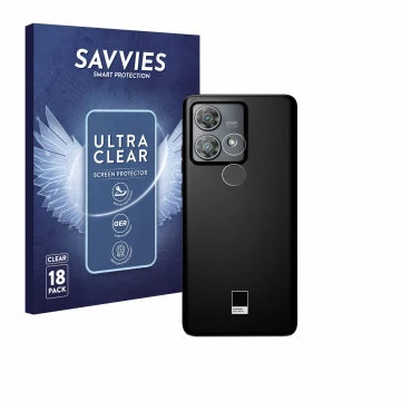 Parte frontal de un envase de producto con el logotipo de la marca Savvies. Al lado se muestra el dispositivo Motorola Edge 40