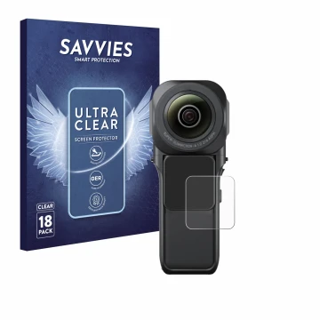 Parte frontal de un envase de producto con el logotipo de la marca Savvies. Al lado se muestra el dispositivo Insta360 One RS 