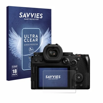 Parte frontal de un envase de producto con el logotipo de la marca Savvies. Al lado se muestra el dispositivo Panasonic Lumix 