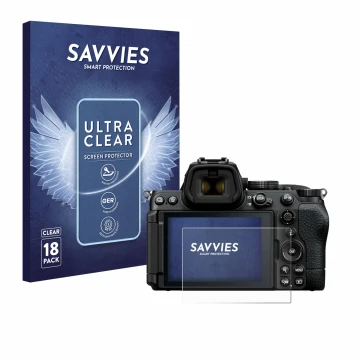 Parte frontal de un envase de producto con el logotipo de la marca Savvies. Al lado se muestra el dispositivo Nikon Z5 II con 