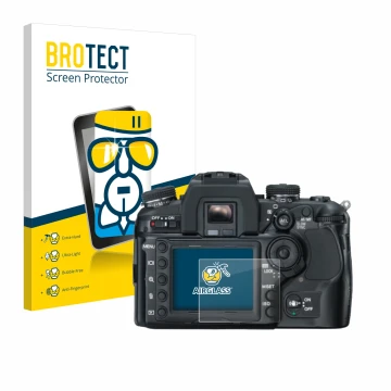 Parte frontal de un envase de producto con el logotipo de la marca BROTECT. Al lado se muestra el dispositivo Konica Minolta D