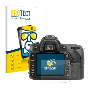Parte frontal de un envase de producto con el logotipo de la marca BROTECT. Al lado se muestra el dispositivo Nikon D90 con su