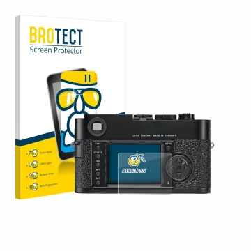 Parte frontal de un envase de producto con el logotipo de la marca BROTECT. Al lado se muestra el dispositivo Leica M9 con su 