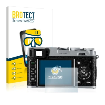 Parte frontal de un envase de producto con el logotipo de la marca BROTECT. Al lado se muestra el dispositivo Fujifilm FinePix
