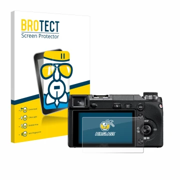 Parte frontal de un envase de producto con el logotipo de la marca BROTECT. Al lado se muestra el dispositivo Sony Alpha NEX-6