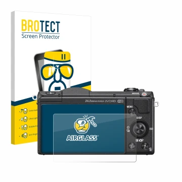 Parte frontal de un envase de producto con el logotipo de la marca BROTECT. Al lado se muestra el dispositivo Sony Alpha 5100 