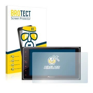 Parte frontal de un envase de producto con el logotipo de la marca BROTECT. Al lado se muestra el dispositivo Pioneer SPH-DA12
