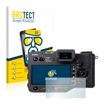 Parte frontal de un envase de producto con el logotipo de la marca BROTECT. Al lado se muestra el dispositivo Sigma SD Quattro