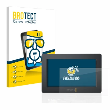 Parte frontal de un envase de producto con el logotipo de la marca BROTECT. Al lado se muestra el dispositivo Blackmagic Desig