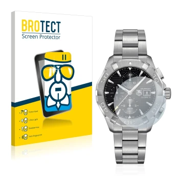 Parte frontal de un envase de producto con el logotipo de la marca BROTECT. Al lado se muestra el dispositivo TAG Heuer Aquara
