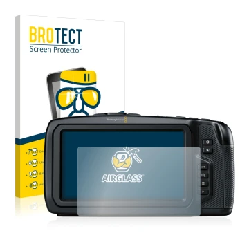 Parte frontal de un envase de producto con el logotipo de la marca BROTECT. Al lado se muestra el dispositivo Blackmagic Pocke