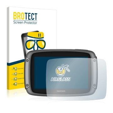 Parte frontal de un envase de producto con el logotipo de la marca BROTECT. Al lado se muestra el dispositivo TomTom Rider 500