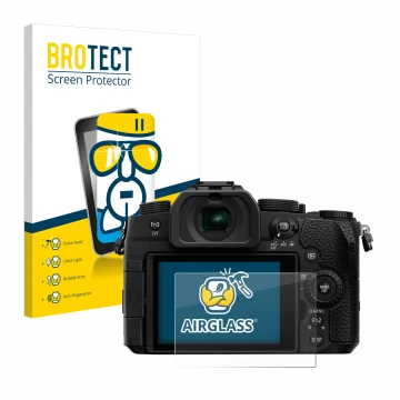 Parte frontal de un envase de producto con el logotipo de la marca BROTECT. Al lado se muestra el dispositivo Panasonic Lumix 