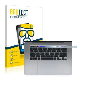 Parte frontal de un envase de producto con el logotipo de la marca BROTECT. Al lado se muestra el dispositivo Apple MacBook Pr