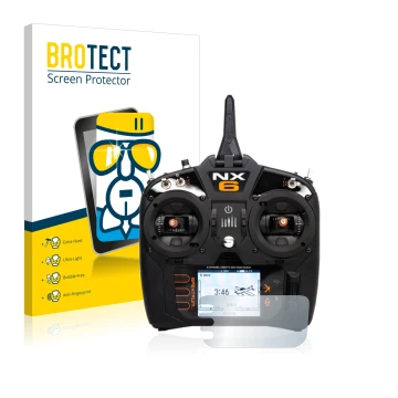 Parte frontal de un envase de producto con el logotipo de la marca BROTECT. Al lado se muestra el dispositivo Spektrum NX6 con