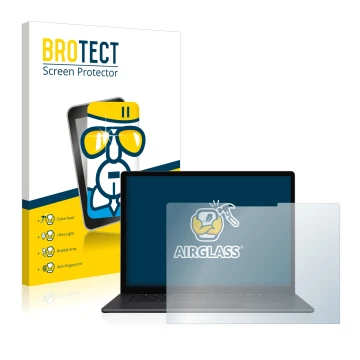 Parte frontal de un envase de producto con el logotipo de la marca BROTECT. Al lado se muestra el dispositivo Microsoft Surfac