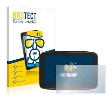 Parte frontal de un envase de producto con el logotipo de la marca BROTECT. Al lado se muestra el dispositivo TomTom GO Classi
