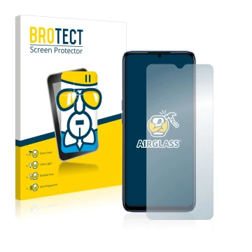 Parte frontal de un envase de producto con el logotipo de la marca BROTECT. Al lado se muestra el dispositivo realme Narzo 50 