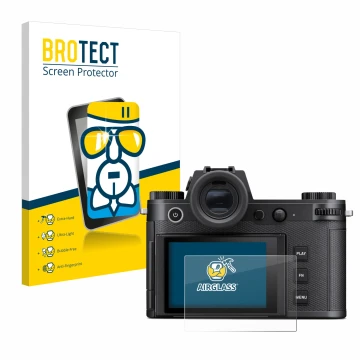 Parte frontal de un envase de producto con el logotipo de la marca BROTECT. Al lado se muestra el dispositivo Leica SL3 con su