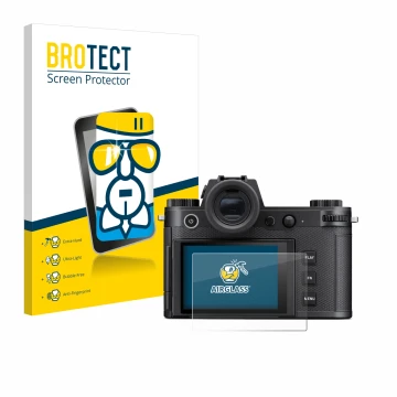 Parte frontal de un envase de producto con el logotipo de la marca BROTECT. Al lado se muestra el dispositivo Leica SL3-S con 